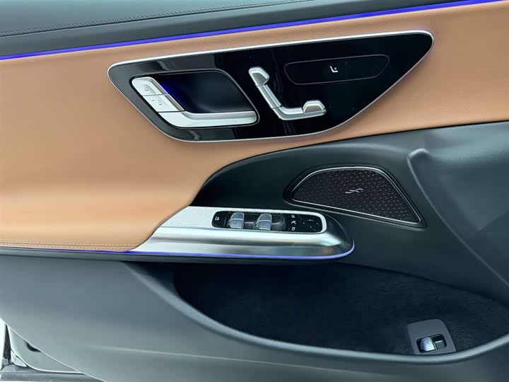 Mercedes-Benz E-Class 2024 E 260 L — фото 21