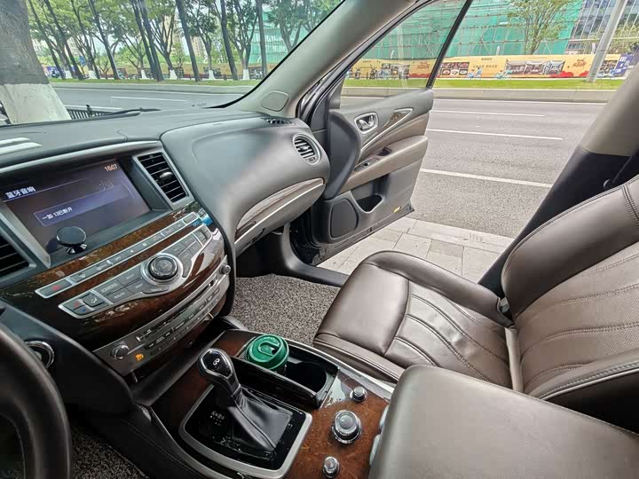 Infiniti QX60 2018 2.5 S/C Hybrid 2 WD — фото 14