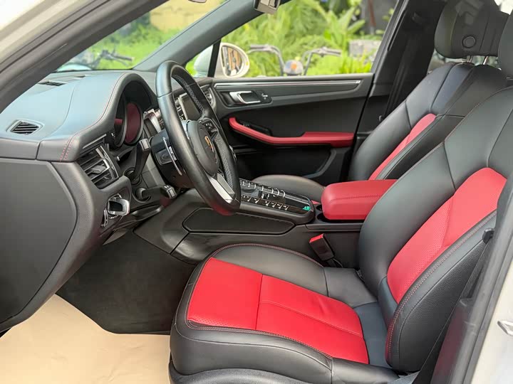 Porsche Macan 2022 Macan 2.0 T — фото 9