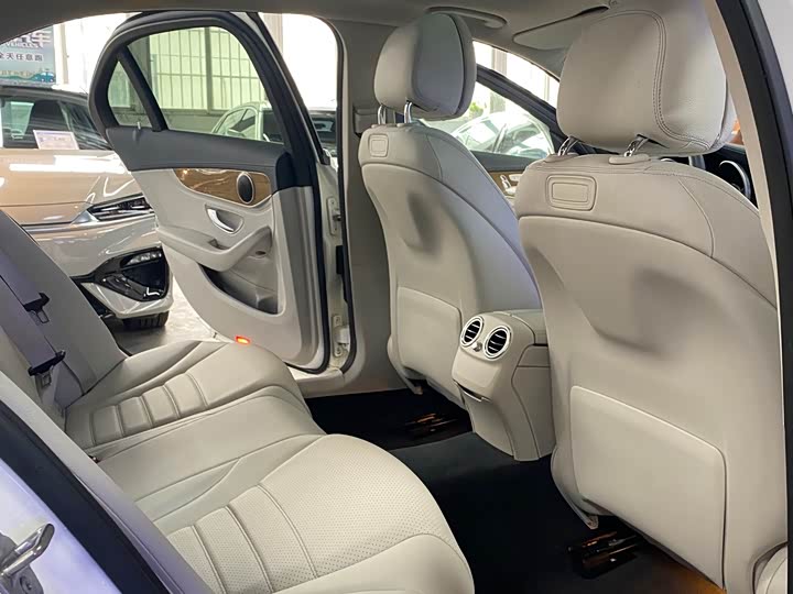 Mercedes-Benz C-Class C 200 L — фото 13