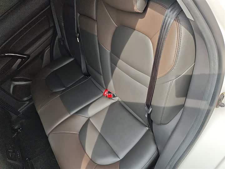 Trumpchi GS4 2017 235 T AT 2 WD — фото 17