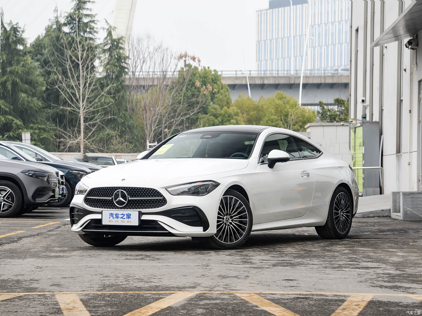 Mercedes-Benz CLE 2026 2026款 改款 CLE 300 4MATIC 豪华型轿跑车
