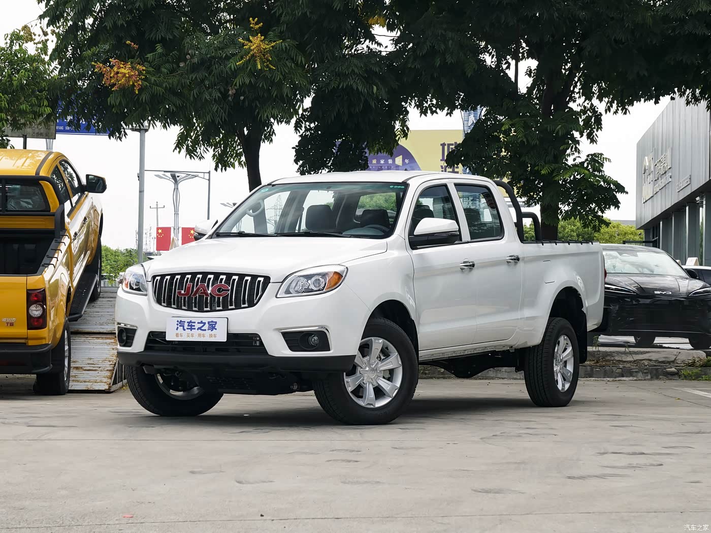 JAC Motors JAC T6 2025 2025款 2.0T 手动两驱舒适型CNG