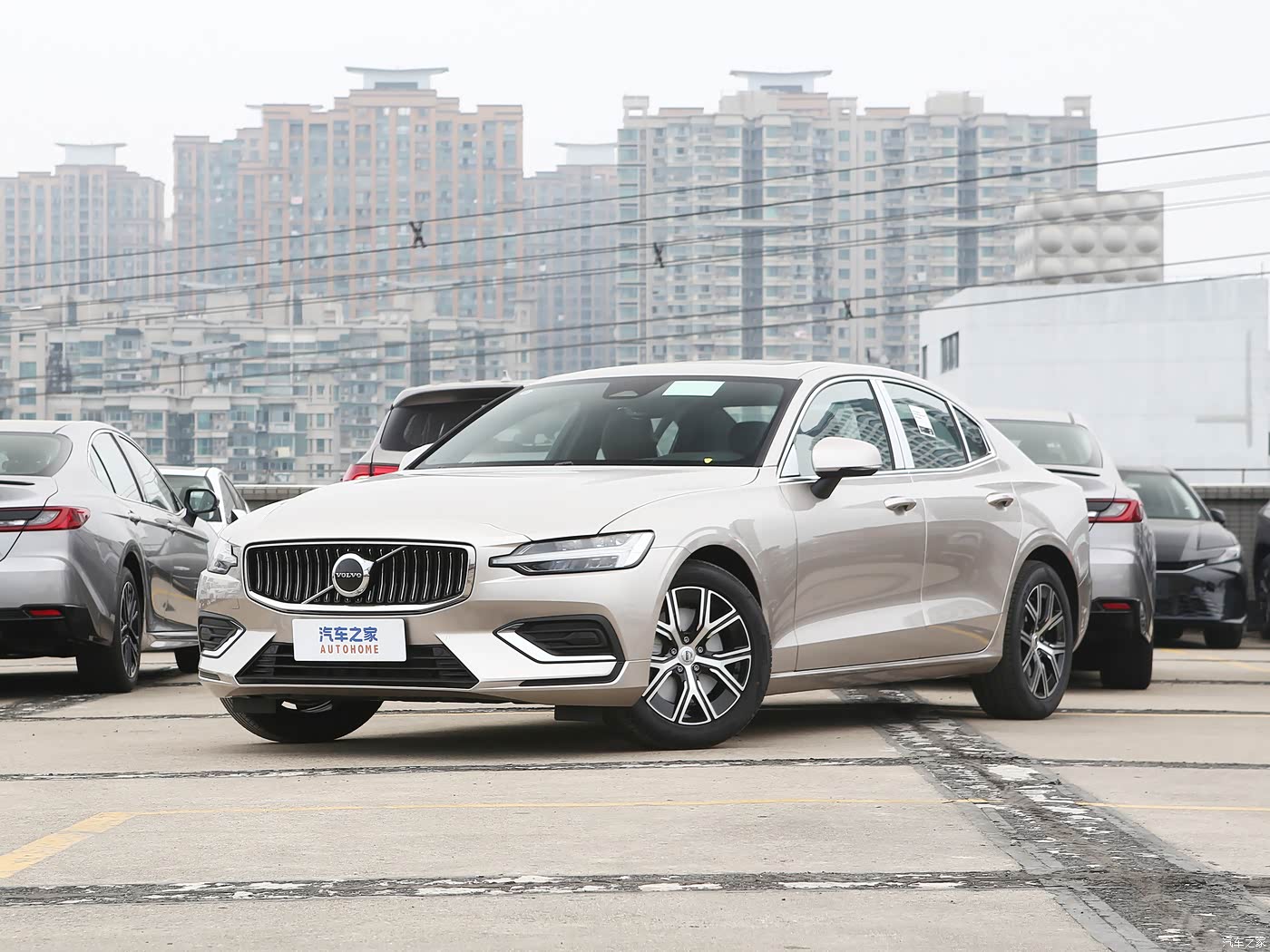 Volvo S60 2027 2027款 B4 智远运动版