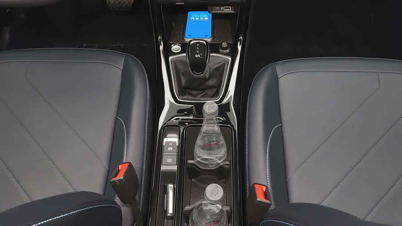 Volkswagen Tharu 2026 2026款 新锐 1.5L 锐意版