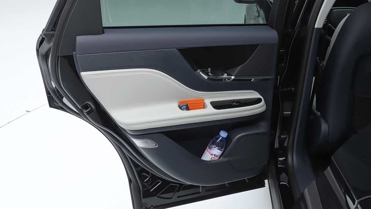 Lincoln Adventurer 2026 2026款 1.5T 强混 前驱高雅