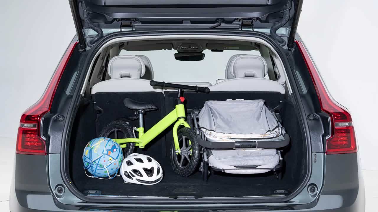 Volvo XC60 2026 2026款 B5 四驱智远豪华版