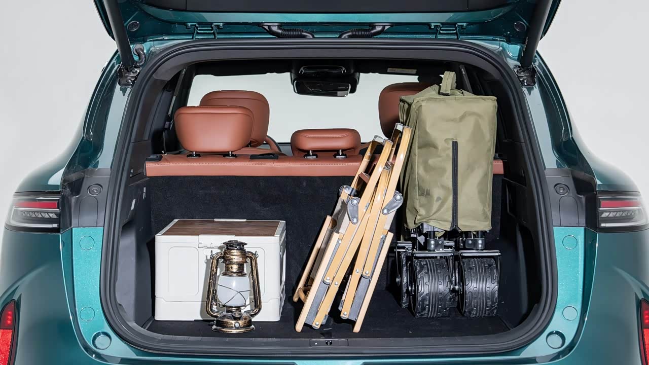 Chery Tiggo 8 2026 2026款 第五代 豹款 鲲鹏1.6T 自动旗舰型