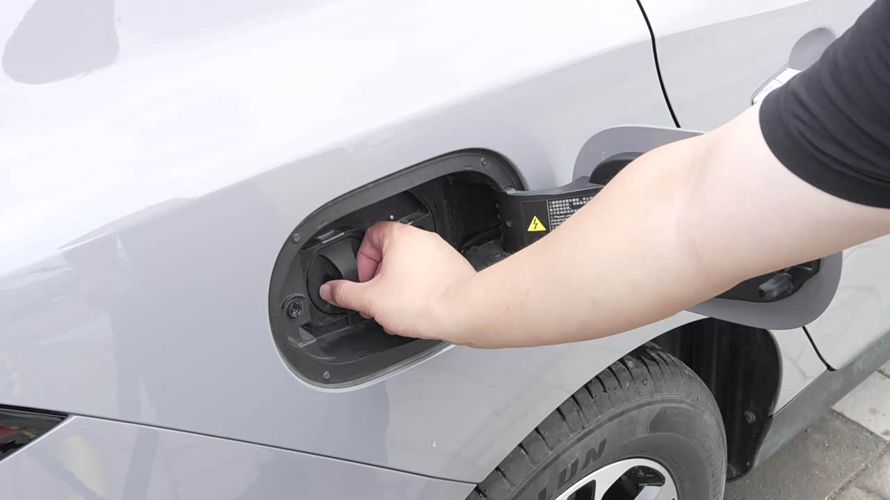 Фото 8 - BYD Qin PLUS