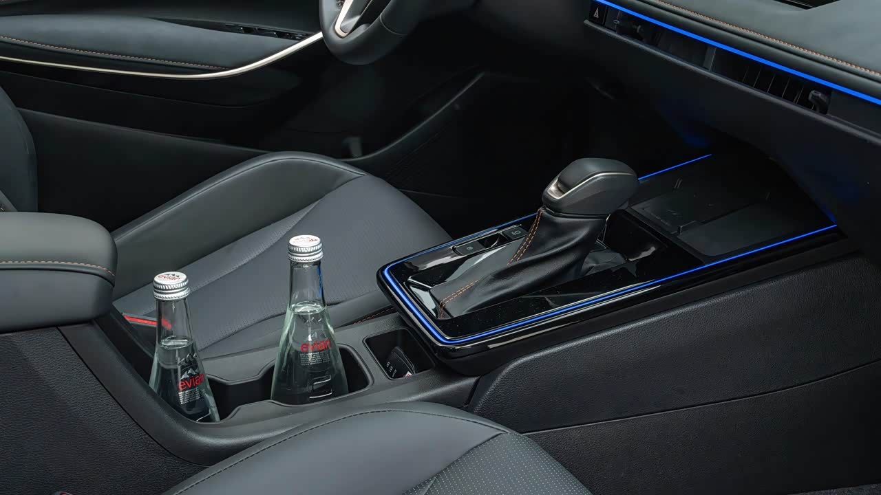 Toyota Corolla 2026 2026款 1.8L 双擎 旗舰版